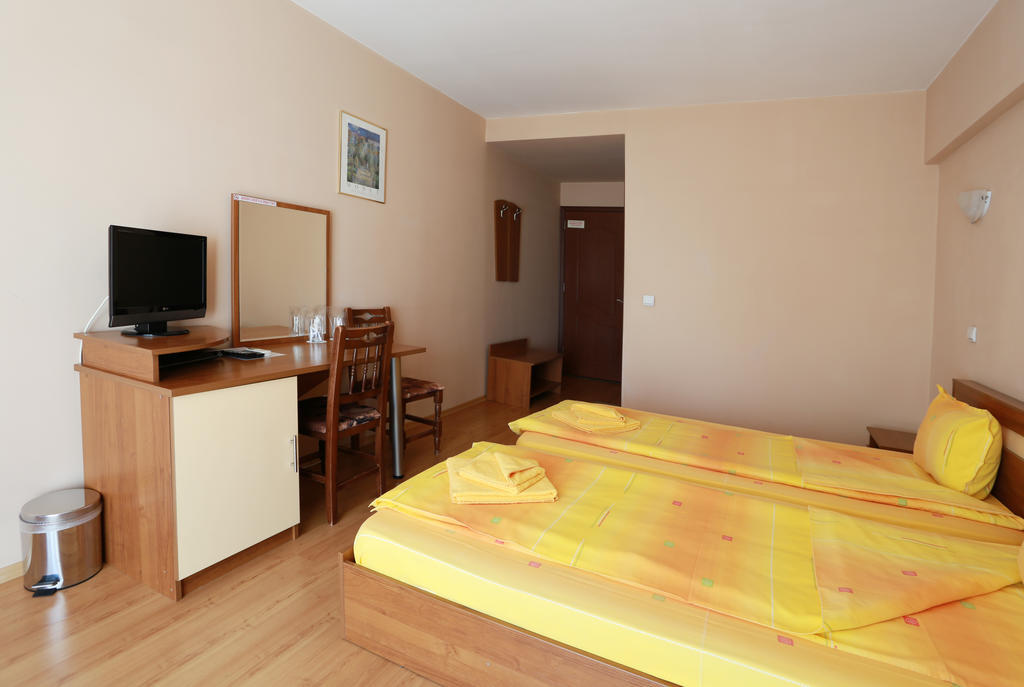Acropolis Hotel Pasardschik Zimmer foto