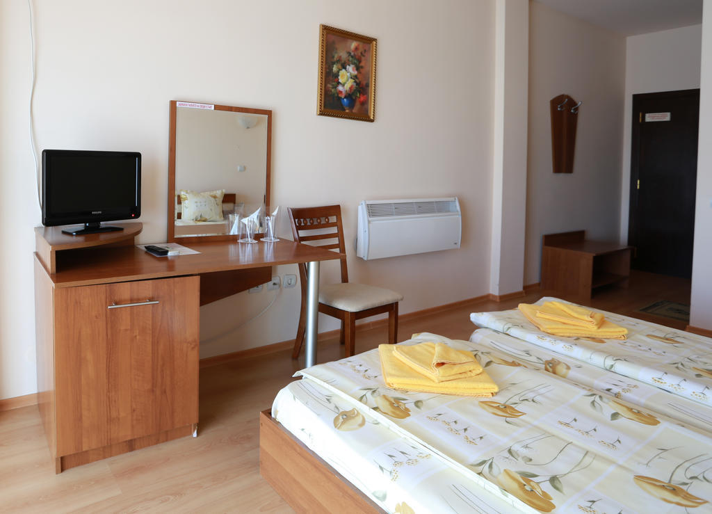 Acropolis Hotel Pasardschik Zimmer foto