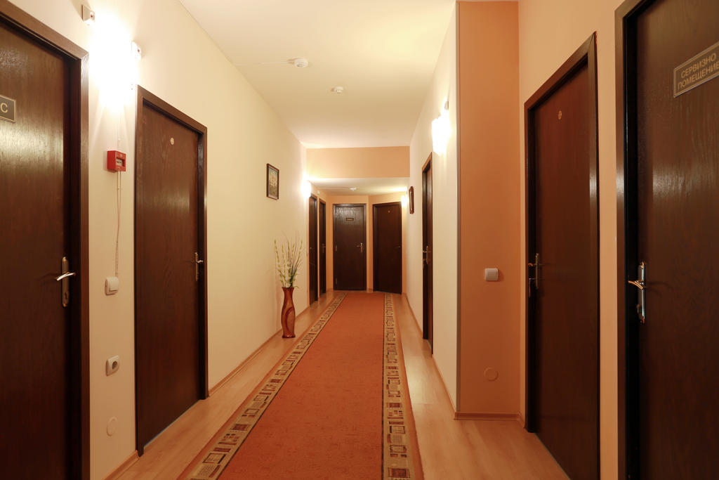 Acropolis Hotel Pasardschik Exterior foto