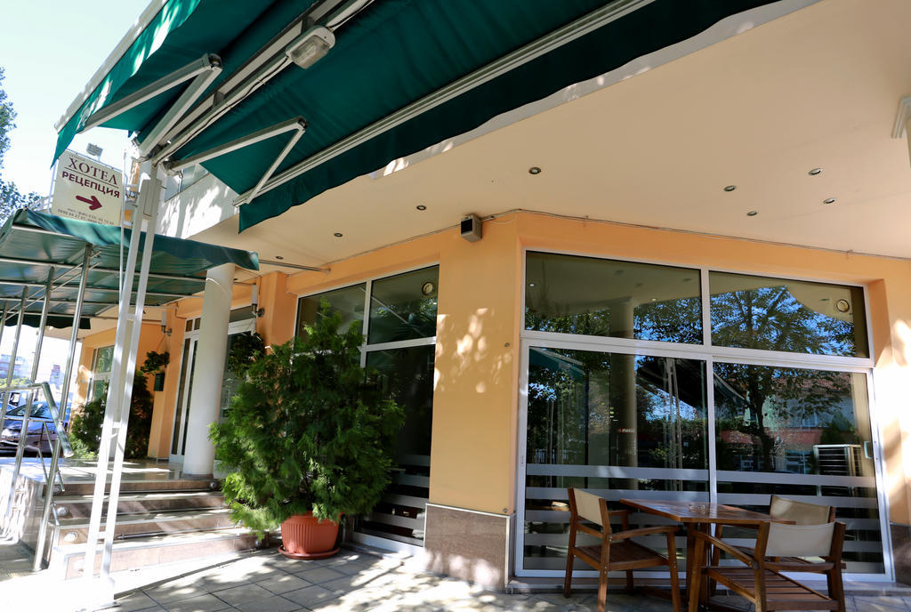 Acropolis Hotel Pasardschik Exterior foto